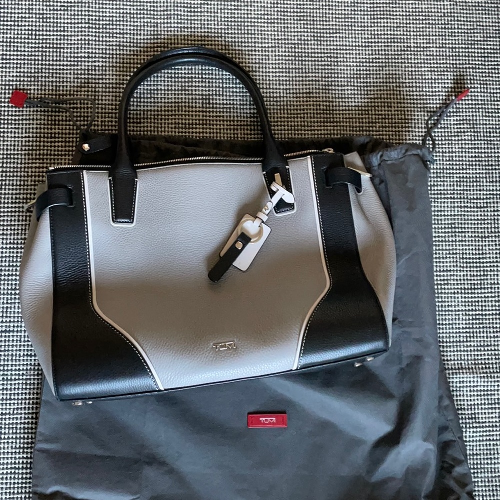 Timing bag with multiple pockets, great for travel